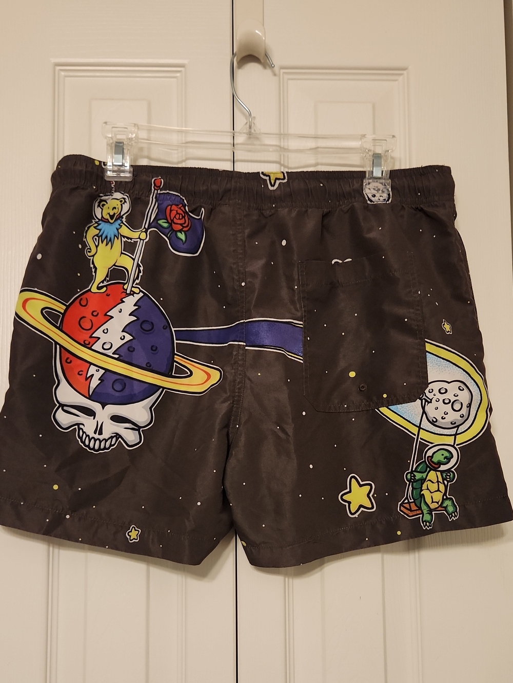 Grateful Dead Men's Black Graphic Shorts with Red Drawstring - Picture 2 of 7